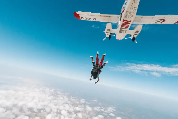 Skydiving on air